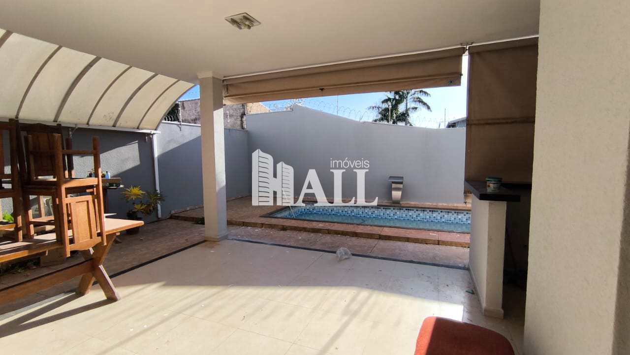 Casa à venda com 3 quartos, 230m² - Foto 13