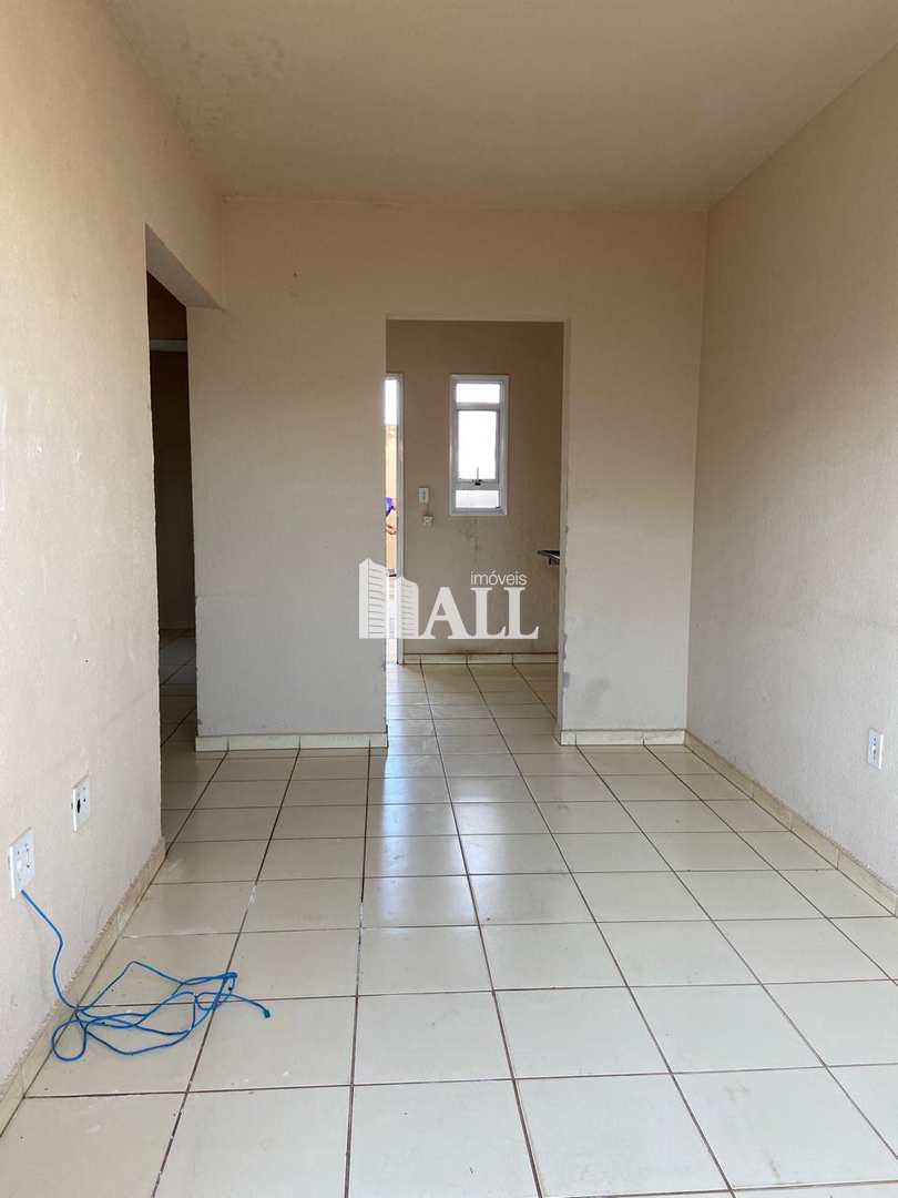 Casa à venda com 2 quartos, 60m² - Foto 1