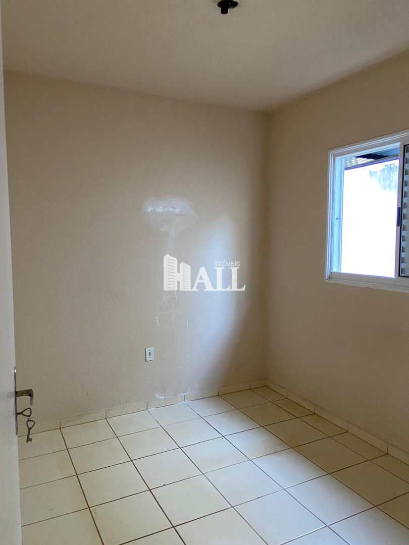 Casa à venda com 2 quartos, 60m² - Foto 4
