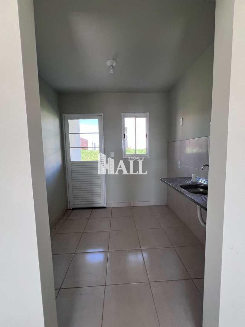 Casa de Condomínio à venda com 2 quartos, 47m² - Foto 2