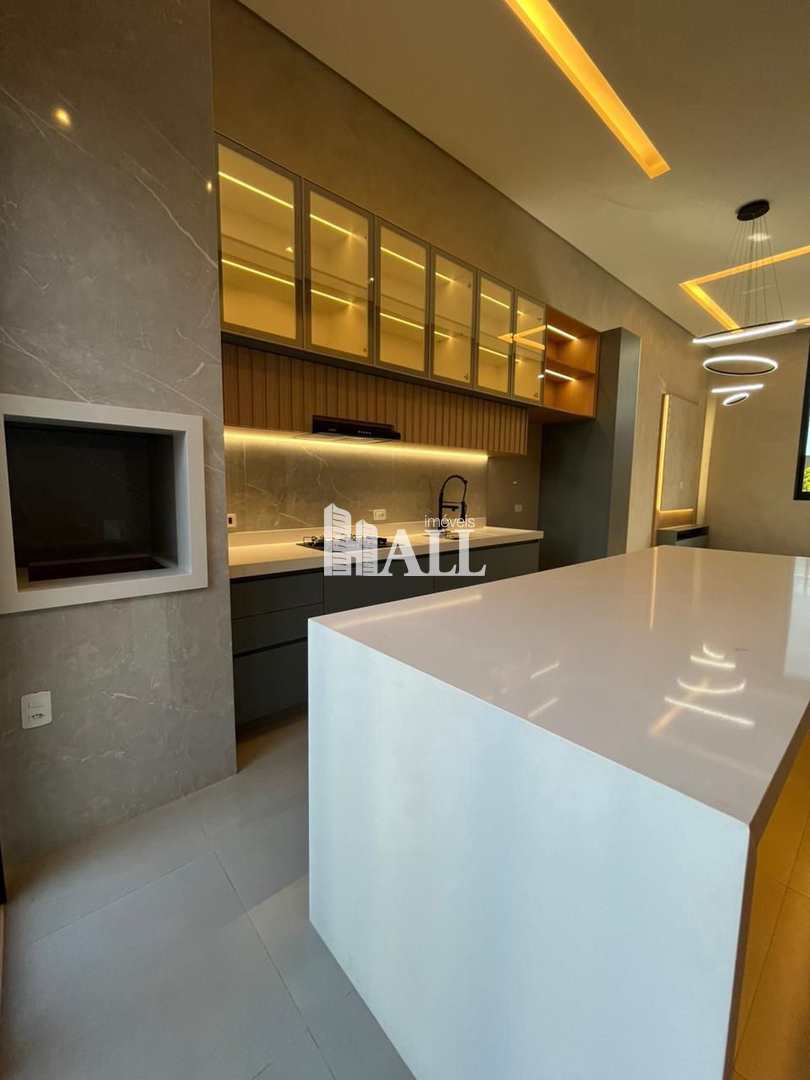 Casa à venda com 3 quartos, 125m² - Foto 1