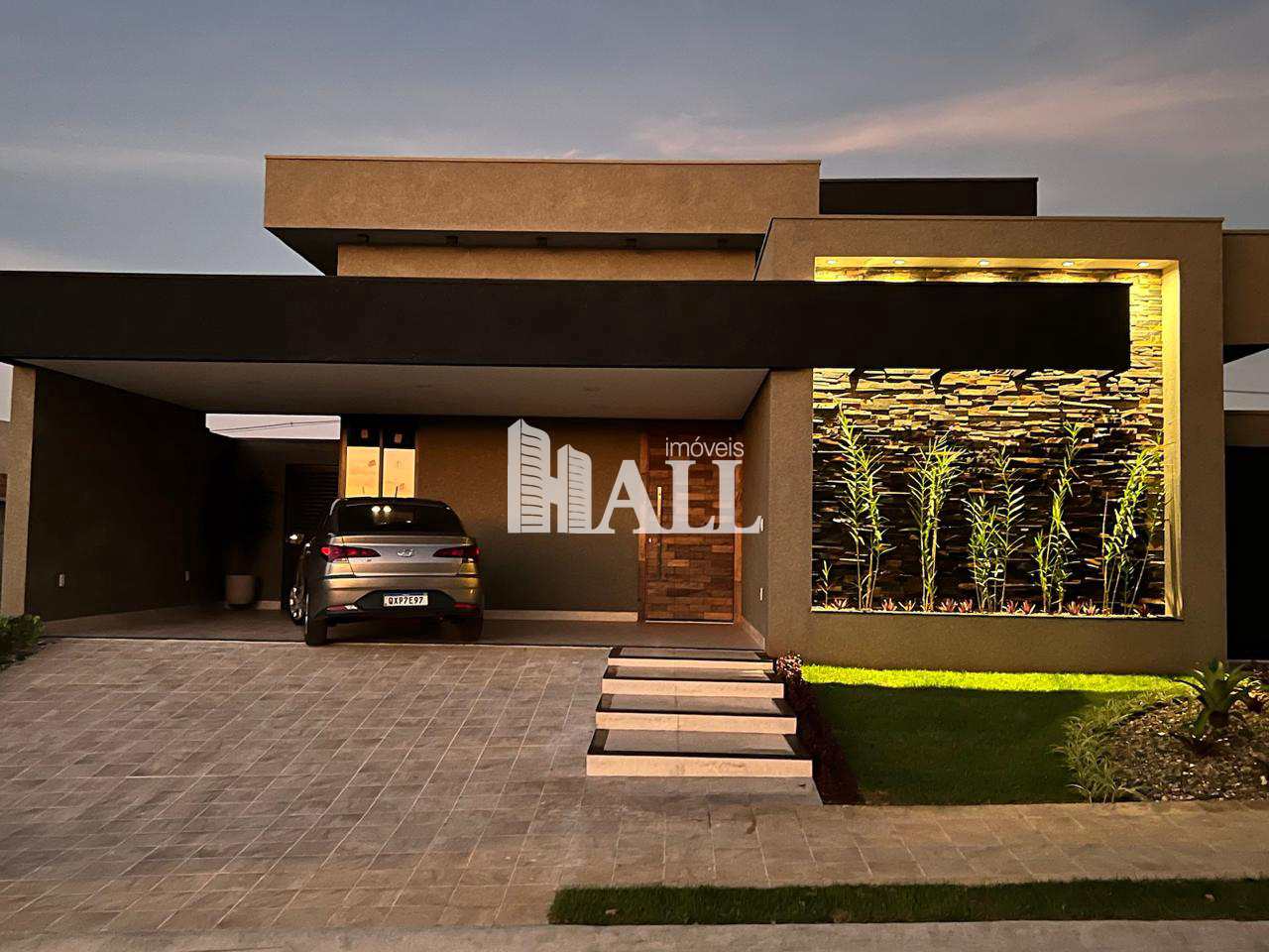 Casa de Condomínio à venda com 3 quartos, 228m² - Foto 1