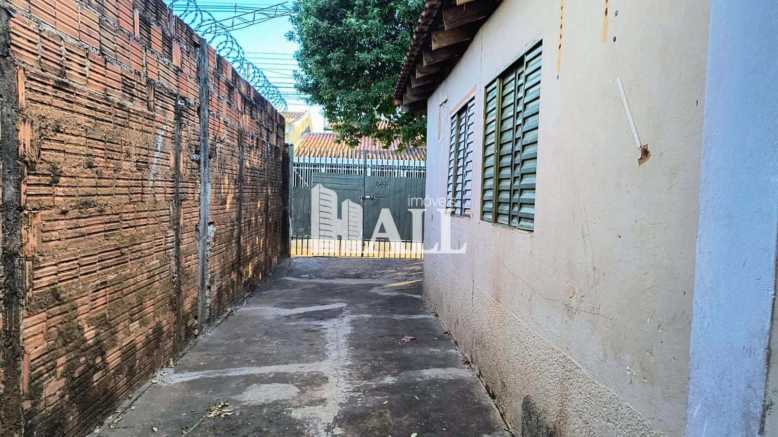 Casa à venda com 2 quartos, 200m² - Foto 8