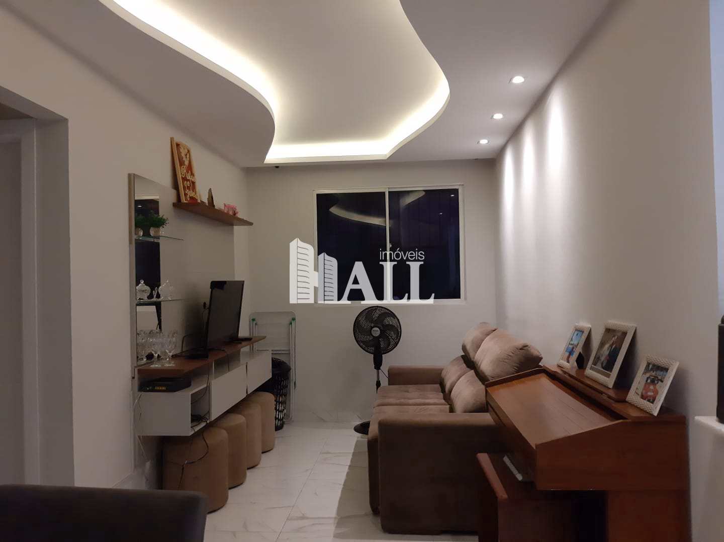 Apartamento à venda com 2 quartos, 49m² - Foto 1