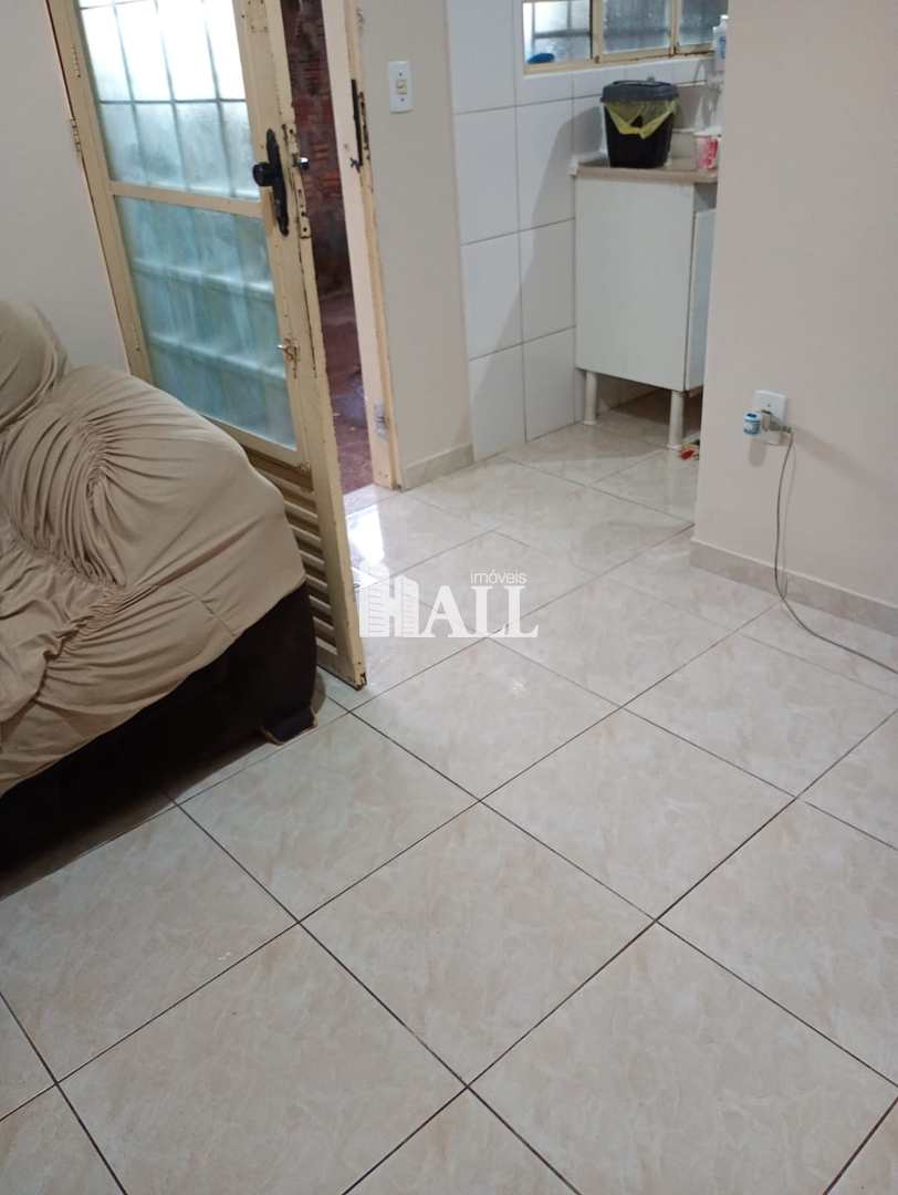 Casa à venda com 2 quartos, 147m² - Foto 2