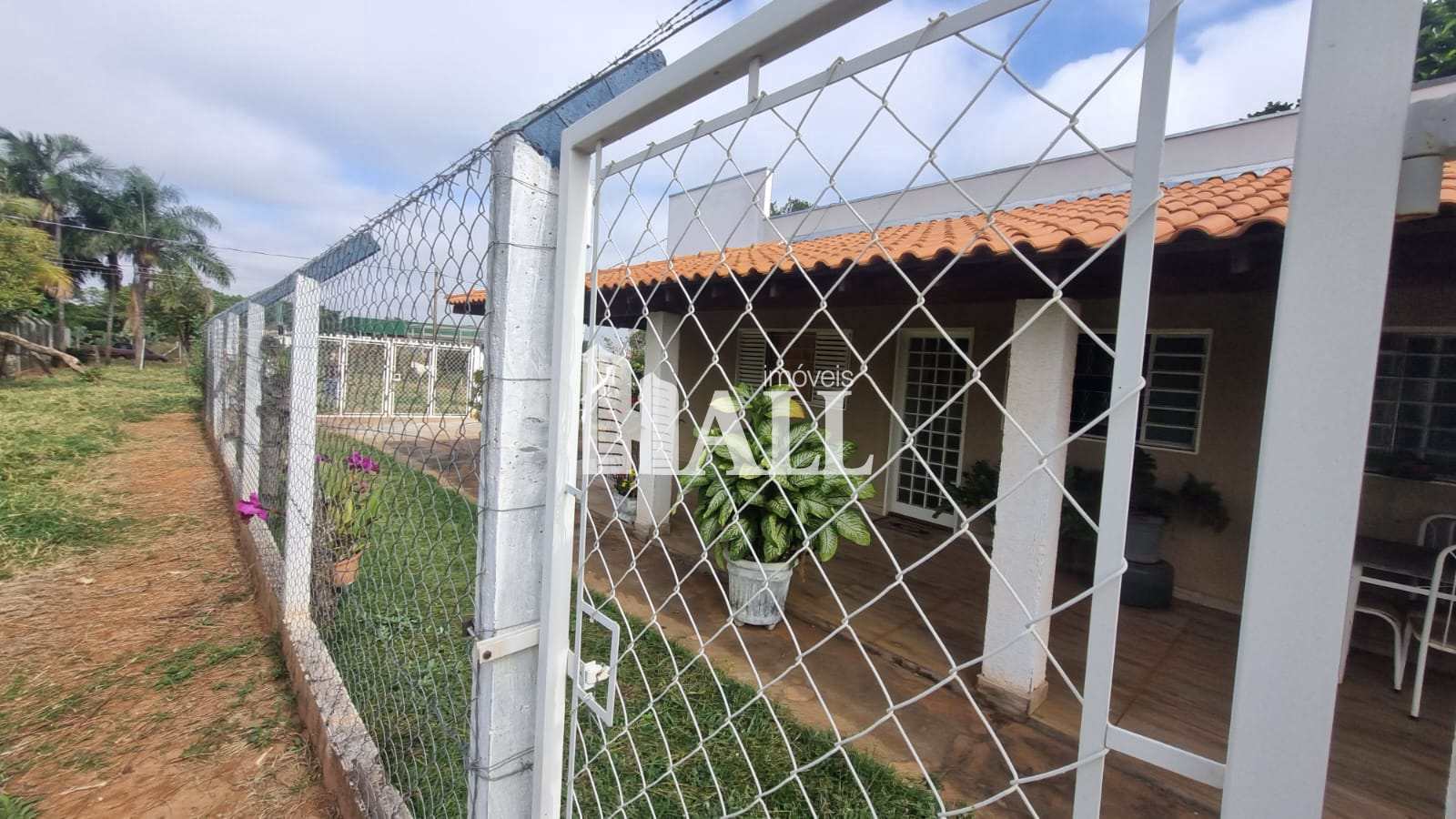 Chácara à venda com 1 quarto, 200m² - Foto 8