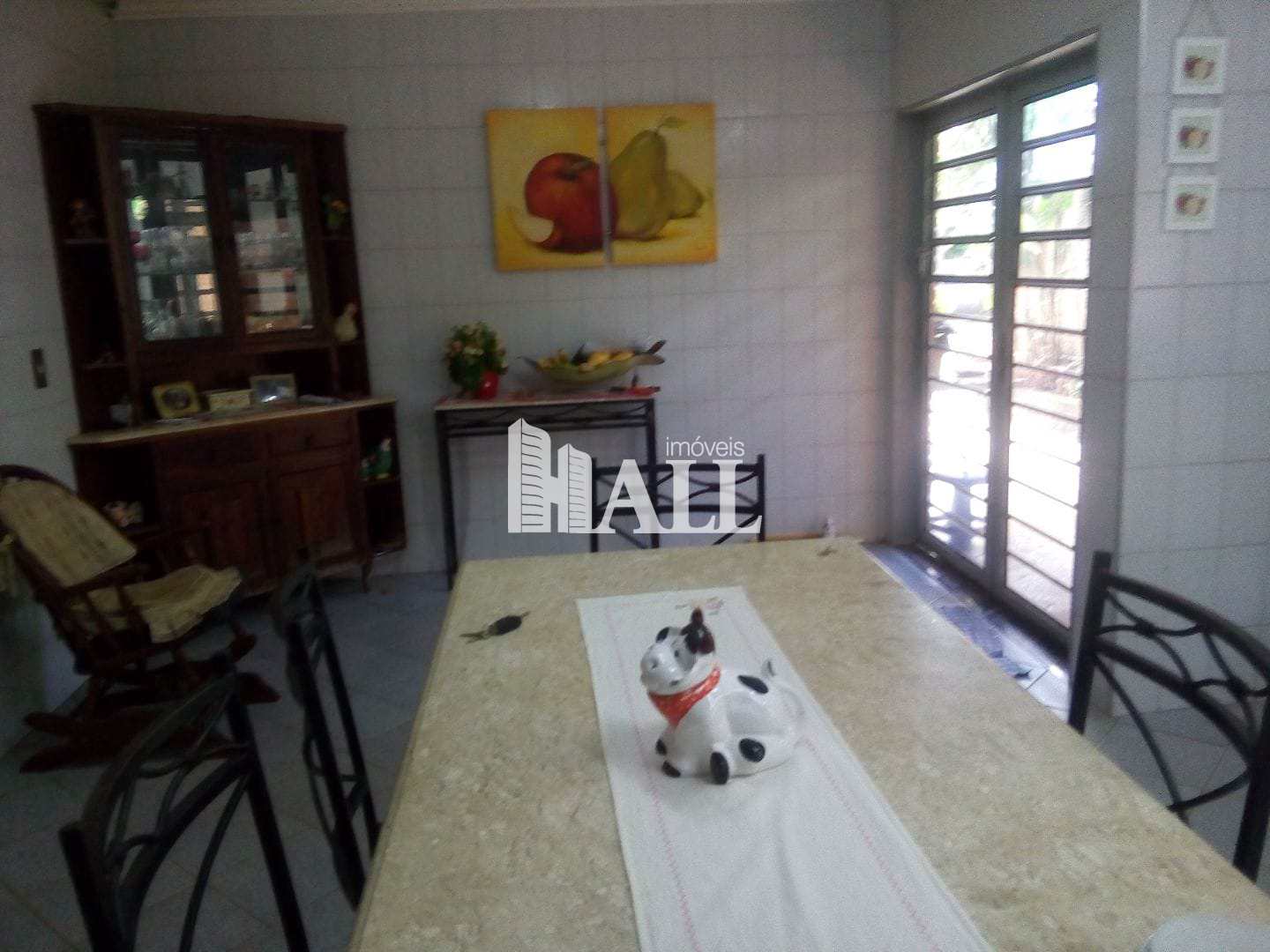 Chácara à venda com 4 quartos, 220m² - Foto 2
