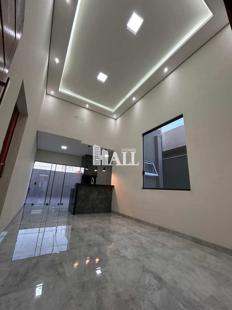 Casa à venda com 3 quartos, 100m² - Foto 1