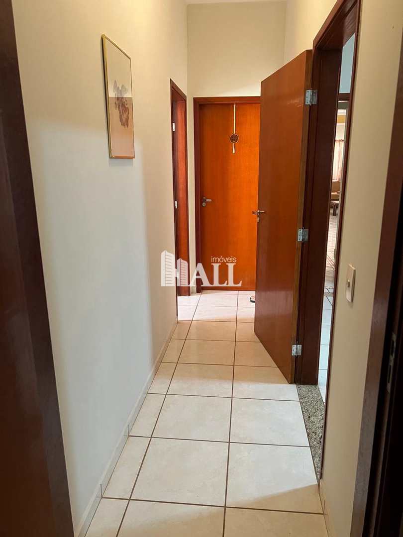 Casa à venda com 3 quartos, 228m² - Foto 10