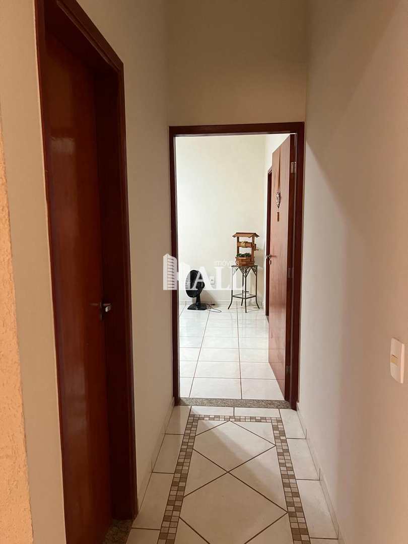 Casa à venda com 3 quartos, 228m² - Foto 14