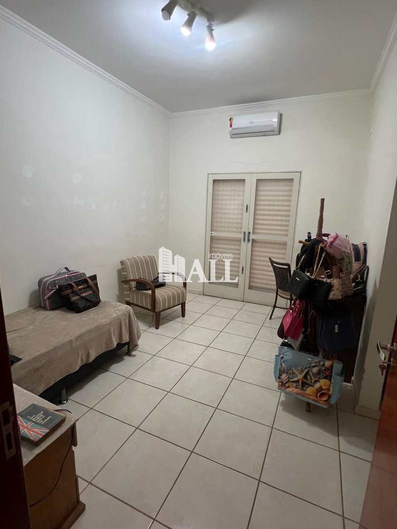Casa à venda com 3 quartos, 228m² - Foto 13