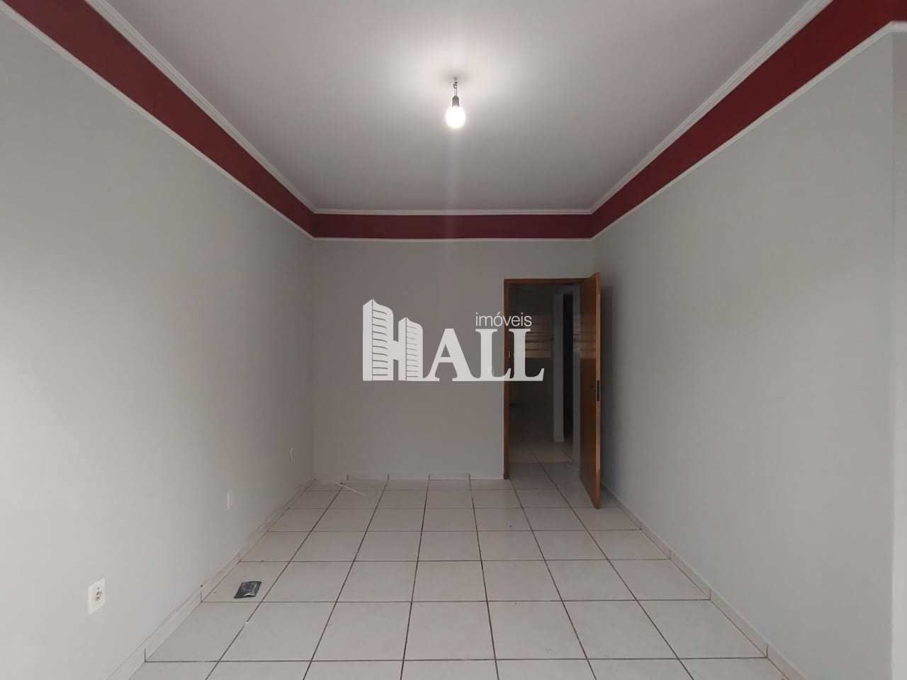 Casa à venda com 2 quartos, 130m² - Foto 2