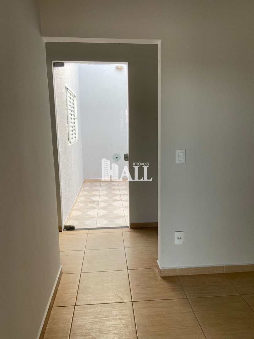 Casa à venda com 2 quartos, 80m² - Foto 4