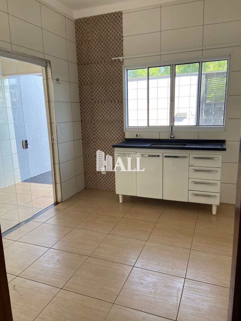 Casa à venda com 2 quartos, 80m² - Foto 1