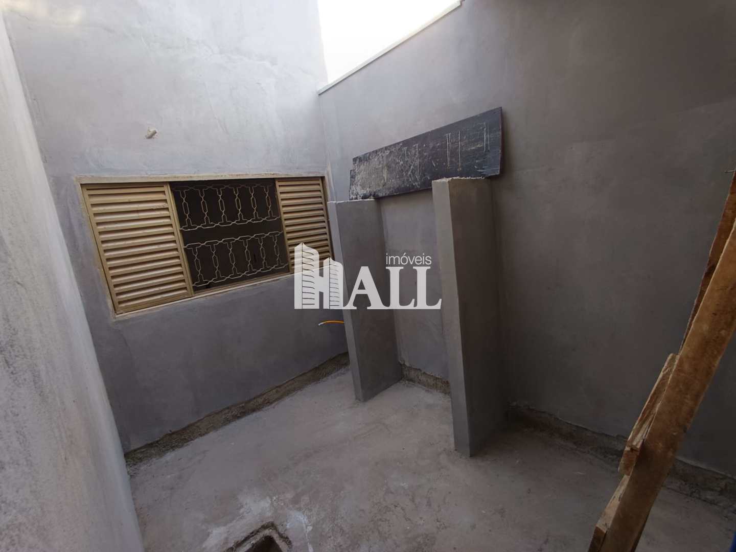 Casa à venda com 2 quartos, 70m² - Foto 4