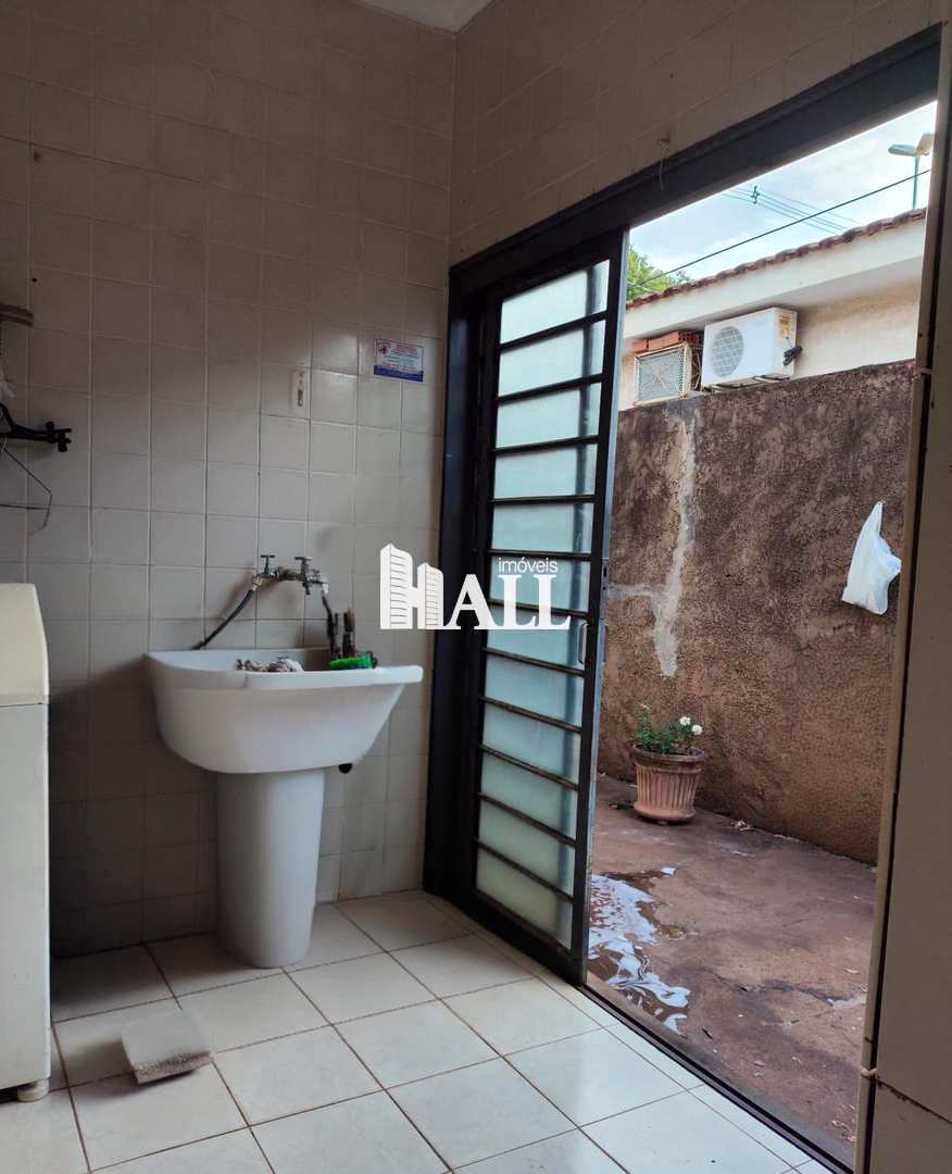 Casa à venda com 3 quartos, 210m² - Foto 16