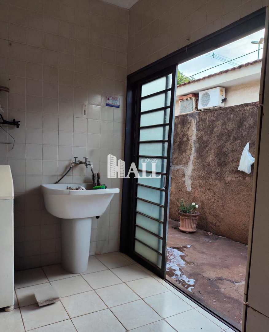 Casa à venda com 3 quartos, 210m² - Foto 8