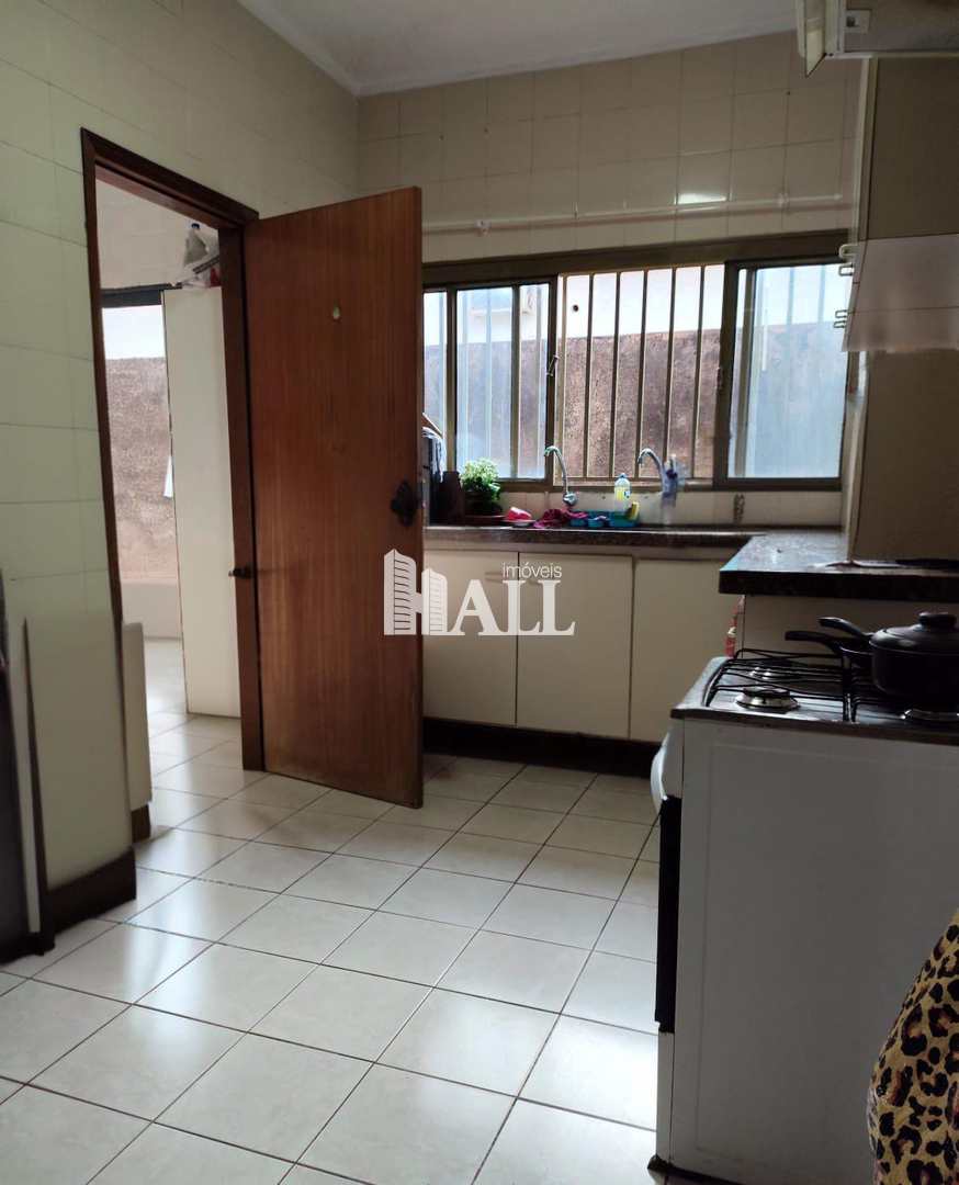 Casa à venda com 3 quartos, 210m² - Foto 3