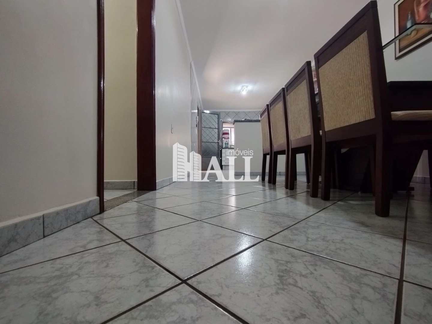 Casa à venda com 3 quartos, 200m² - Foto 4