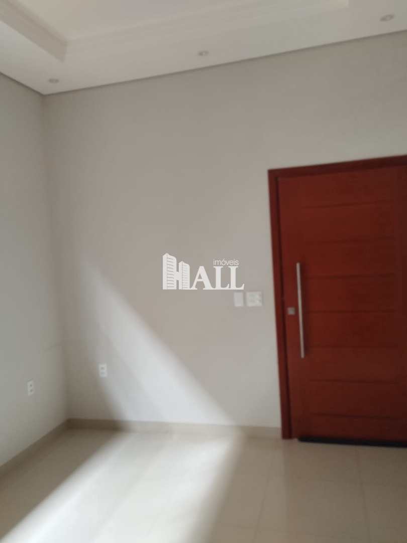Casa à venda com 2 quartos, 200m² - Foto 1