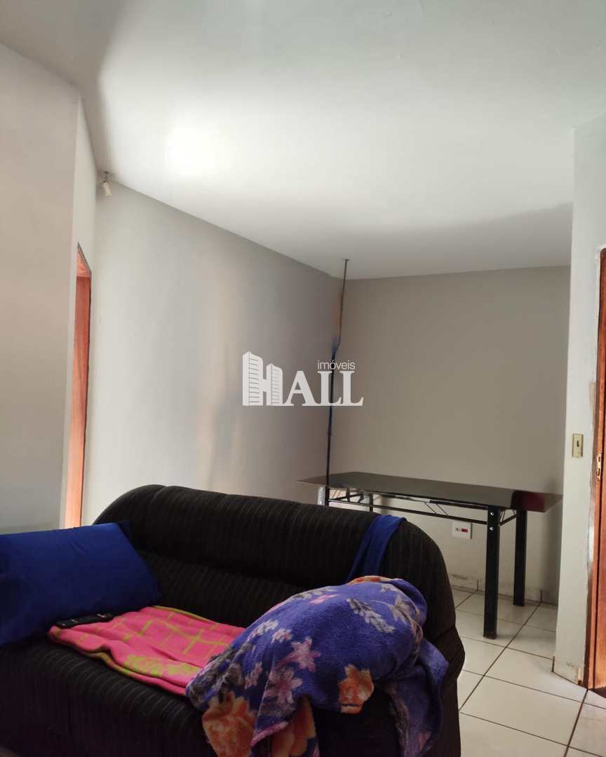 Casa à venda com 2 quartos, 106m² - Foto 2