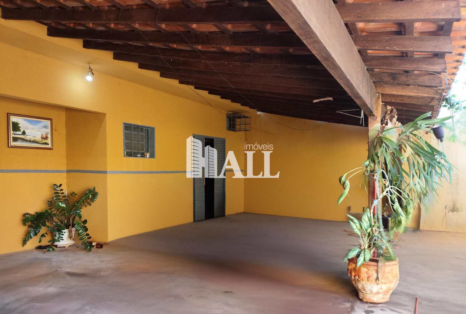 Casa à venda com 2 quartos, 106m² - Foto 1