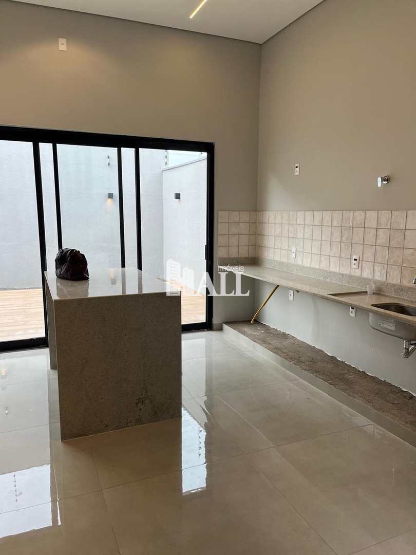 Casa à venda com 3 quartos, 100m² - Foto 2