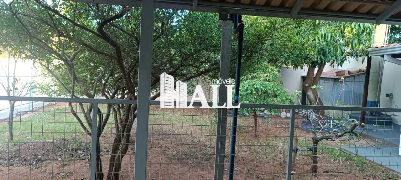 Chácara à venda com 2 quartos, 200m² - Foto 17
