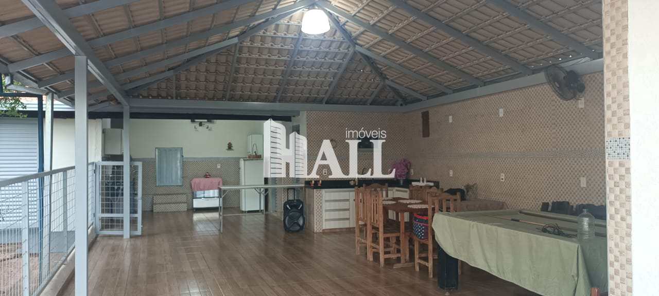Chácara à venda com 2 quartos, 200m² - Foto 3