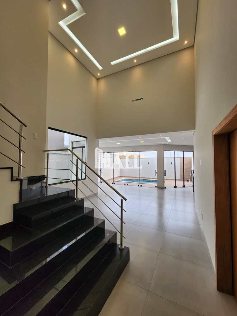 Casa de Condomínio à venda com 3 quartos, 200m² - Foto 4