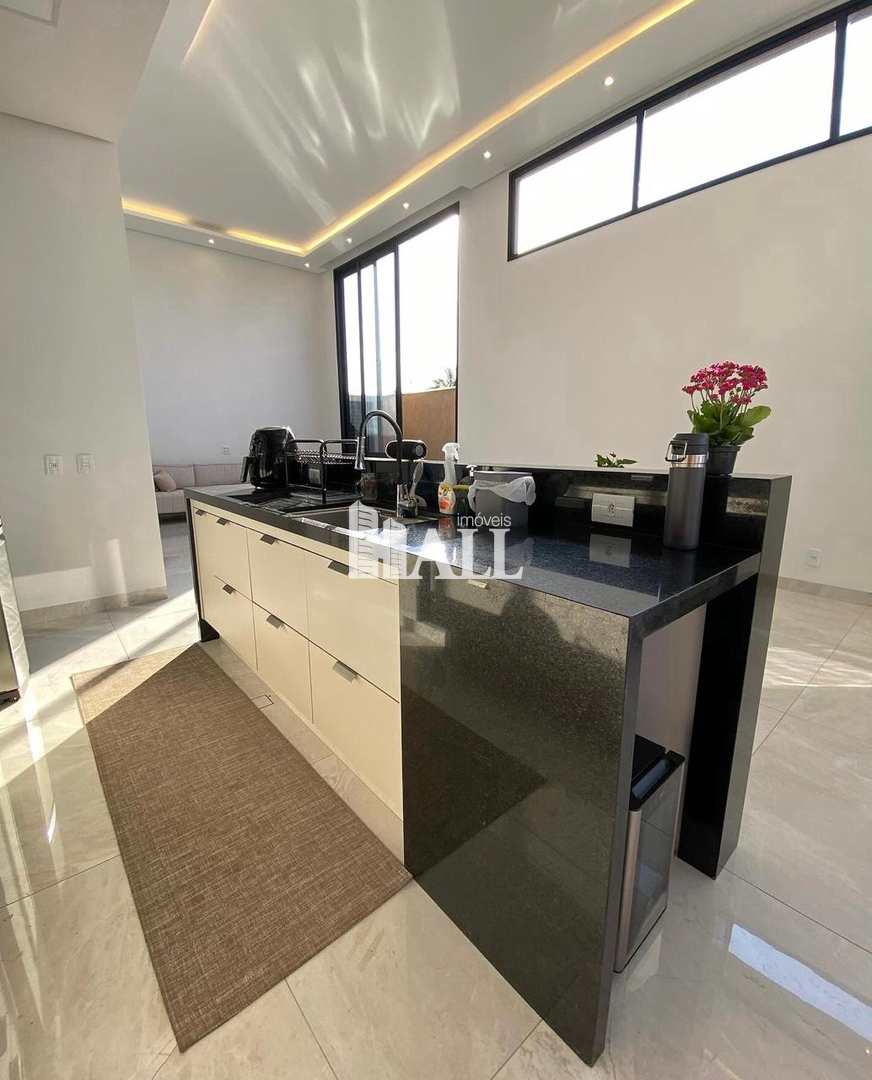 Casa de Condomínio à venda com 3 quartos, 215m² - Foto 3