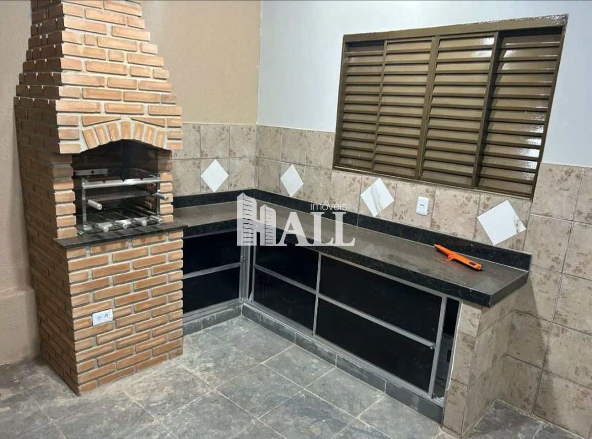 Casa, 4 quartos, 242 m² - Foto 2