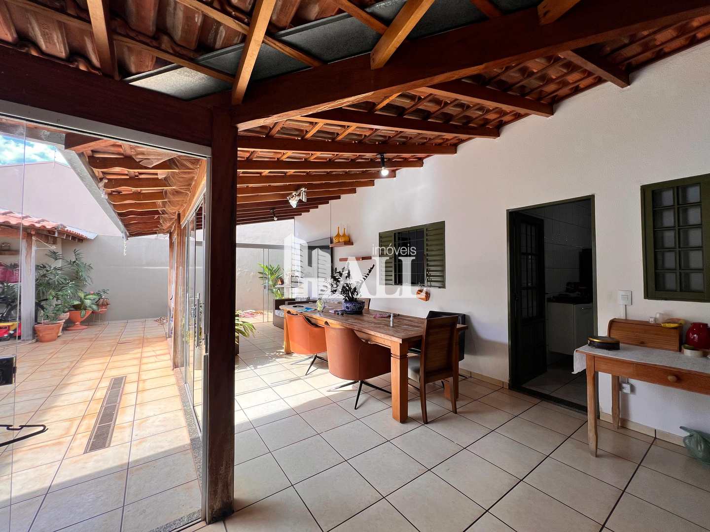 Casa à venda com 4 quartos, 235m² - Foto 18