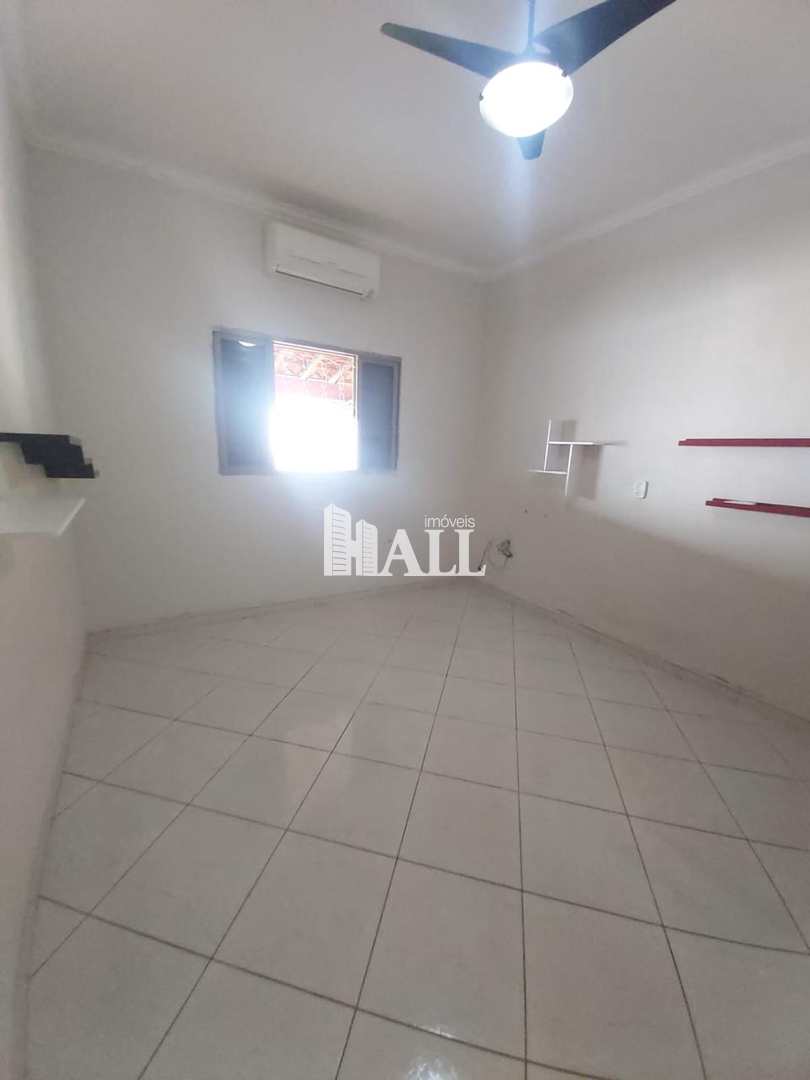 Casa à venda com 3 quartos, 230m² - Foto 11