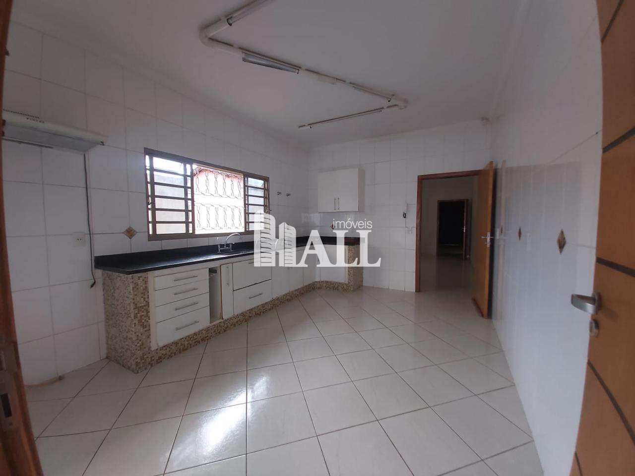 Casa à venda com 3 quartos, 230m² - Foto 3