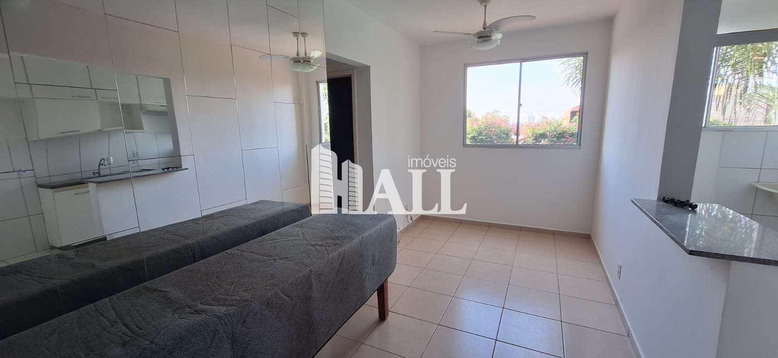 Apartamento à venda com 2 quartos, 42m² - Foto 3