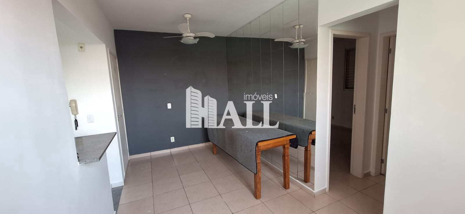 Apartamento à venda com 2 quartos, 42m² - Foto 2