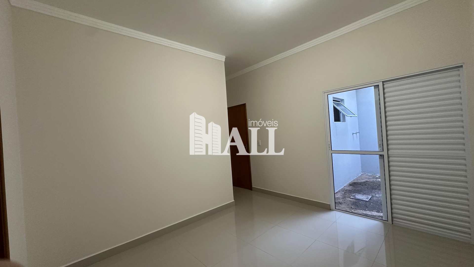 Casa à venda com 2 quartos, 70m² - Foto 5