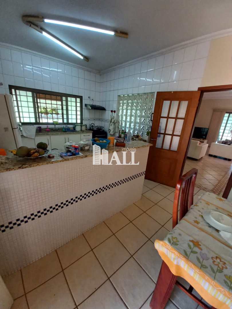 Chácara à venda com 3 quartos, 300m² - Foto 4