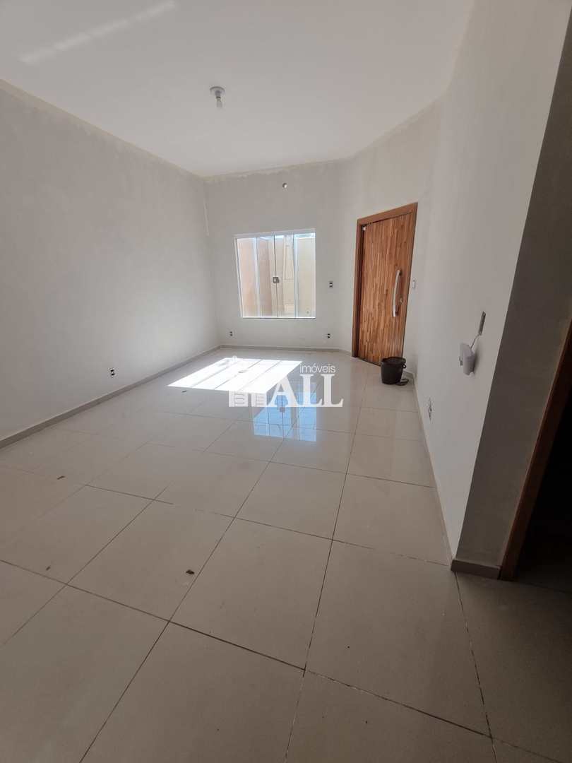 Casa à venda com 2 quartos, 120m² - Foto 3