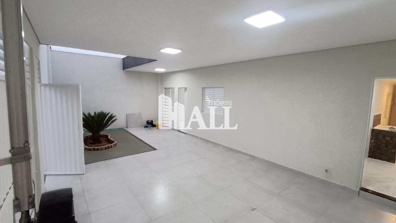 Casa à venda com 3 quartos, 169m² - Foto 2