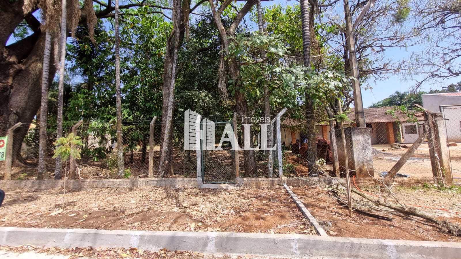 Terreno à venda, 1700m² - Foto 2
