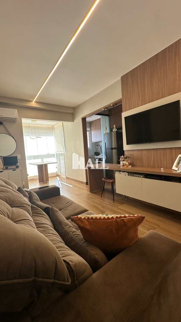 Apartamento com 2 quartos à venda, 62m² — foto 1 de 27