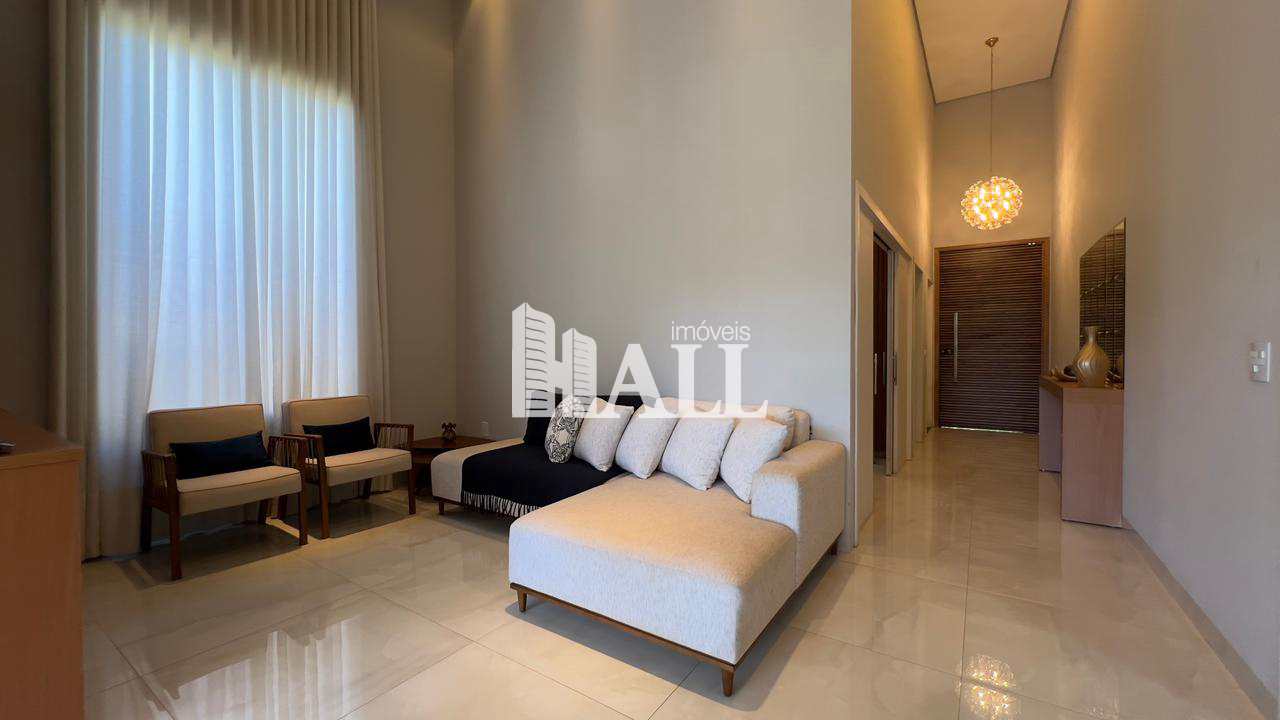 Casa de Condomínio à venda com 3 quartos, 200m² - Foto 2