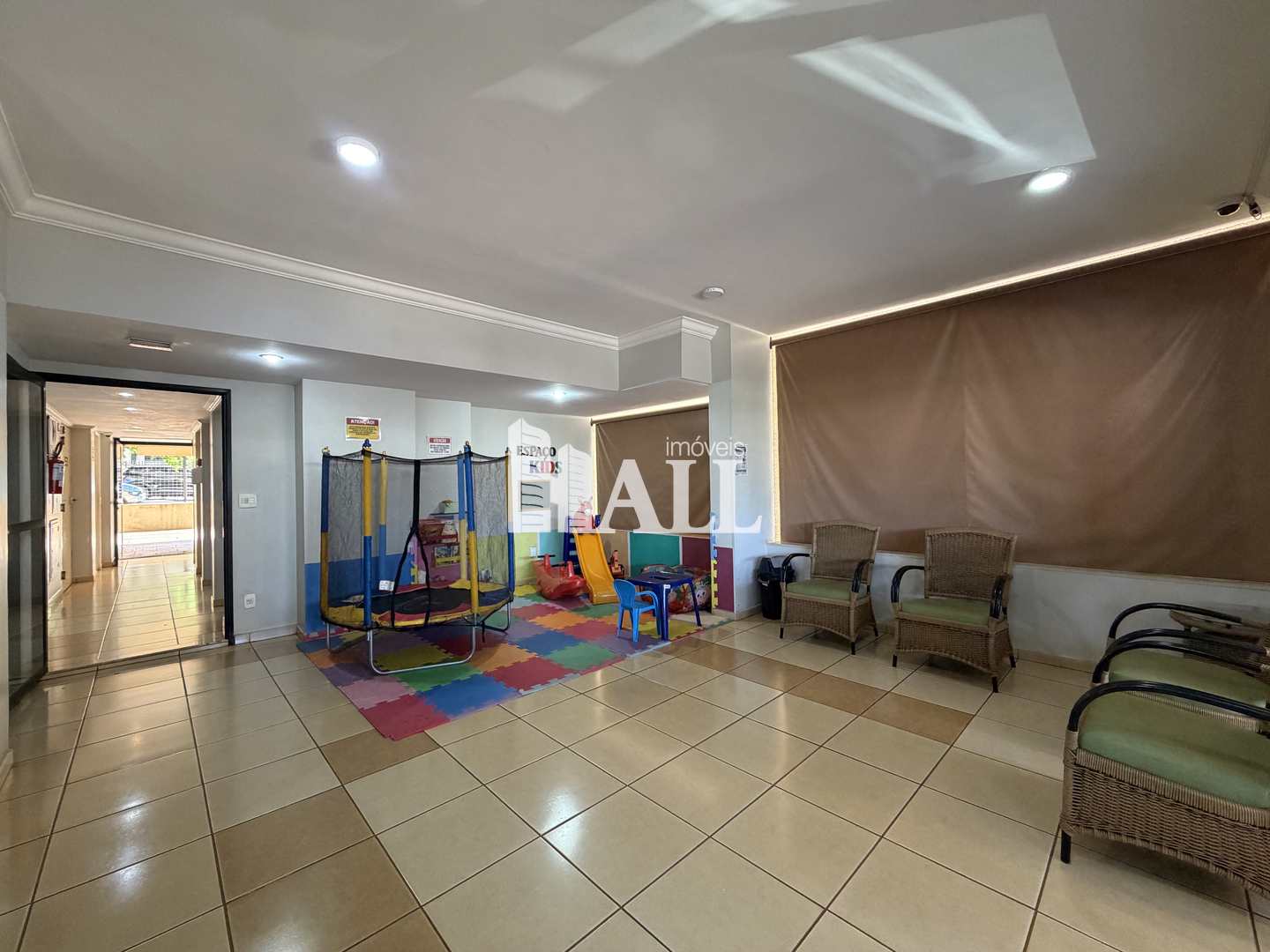Apartamento com 2 quartos à venda, 70m² — foto 23 de 28