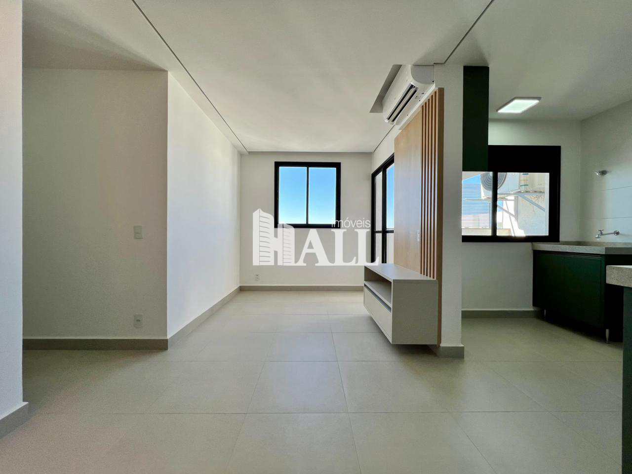 Apartamento com 3 quartos à venda, 68m² — foto 2 de 29