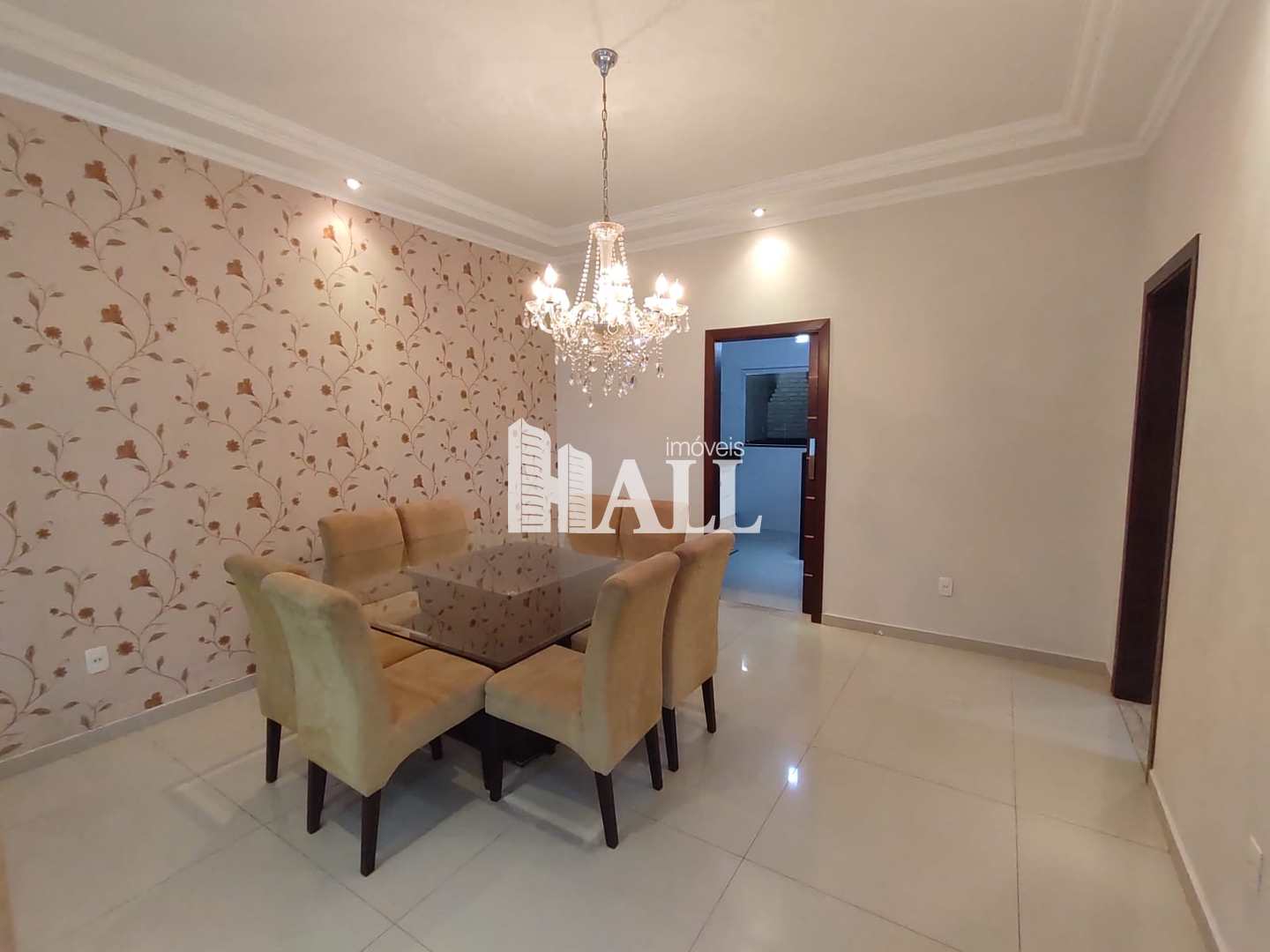 Casa com 3 quartos à venda, 185m² — foto 3 de 29