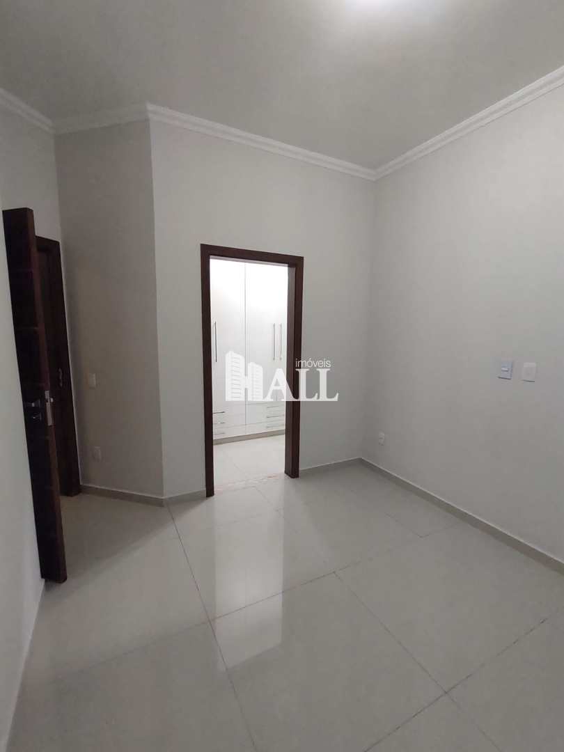 Casa com 3 quartos à venda, 185m² — foto 16 de 29