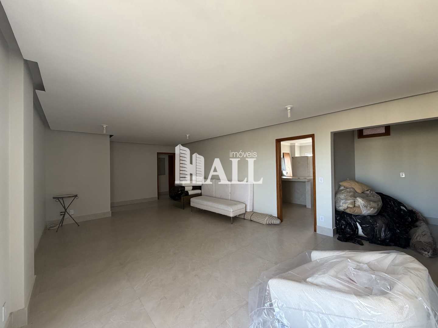 Apartamento com 3 quartos à venda, 150m² — foto 2 de 25