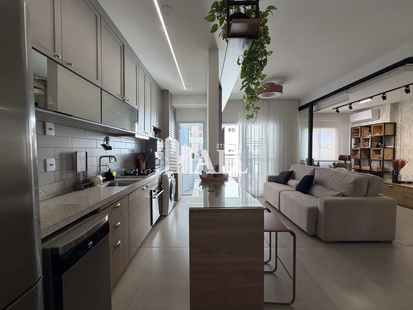 Apartamento com 3 quartos à venda, 77m² — foto 2 de 22